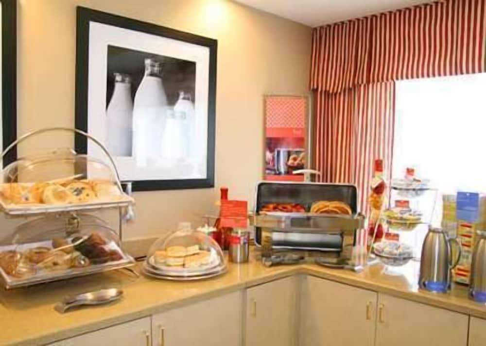Hampton Inn Lexington/Georgetown photo 20