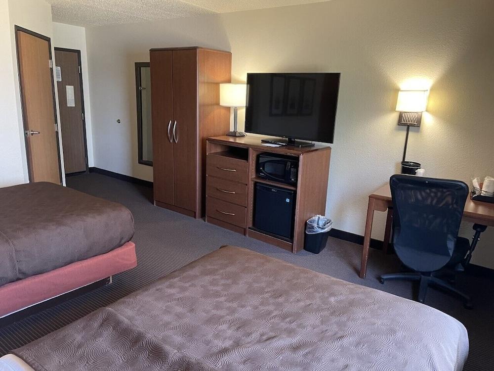 AmericInn by Wyndham Minocqua photo 53