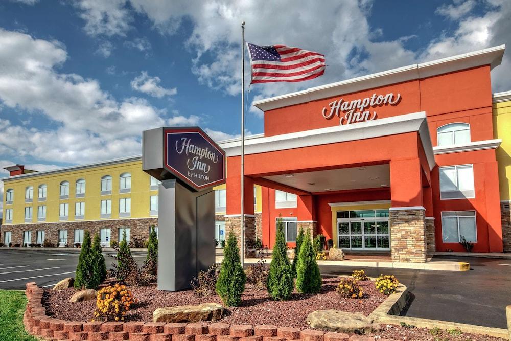 Hampton Inn Latrobe photo 1