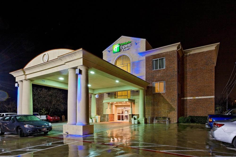 Holiday Inn Express Hotel & Suites San Antonio by IHG photo 1