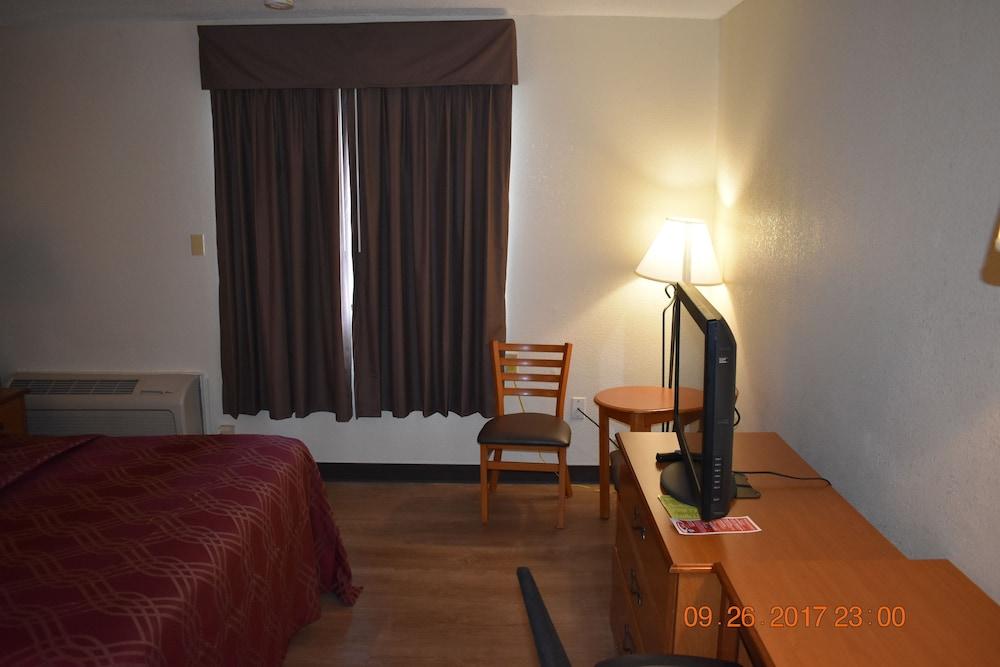 MHO Hotel Bordentown photo 6