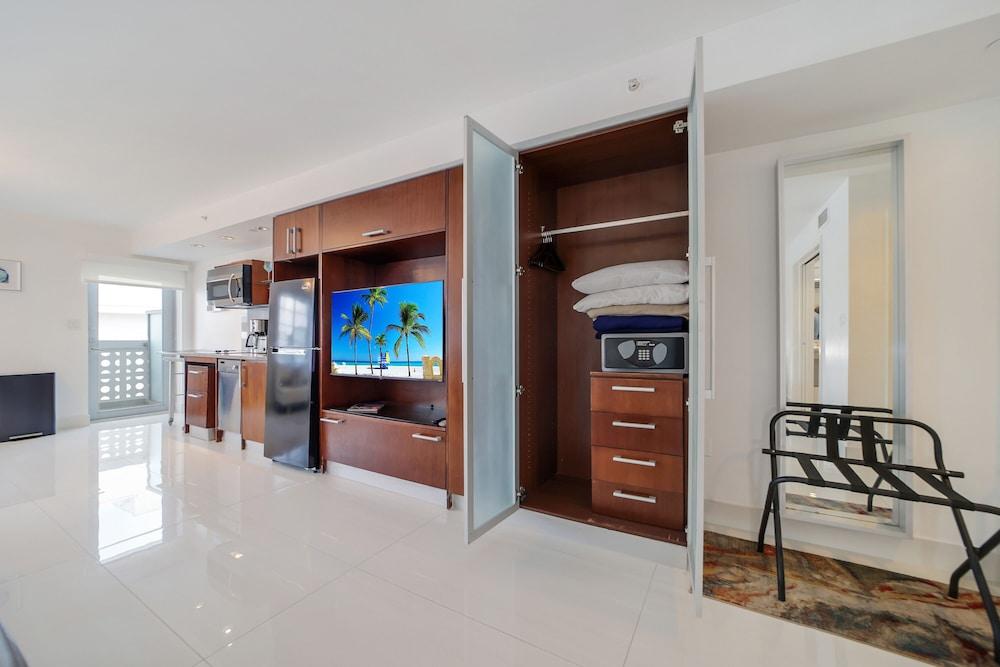 Strand Ocean Drive Suites photo 53