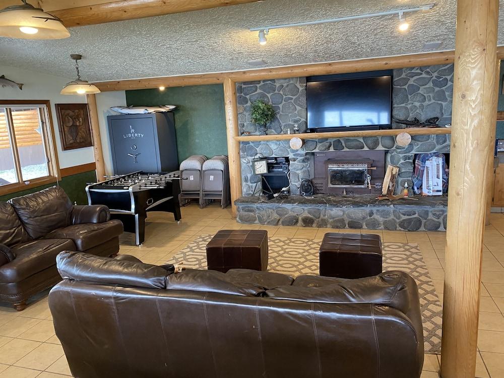 King Halibut Lodge photo 15