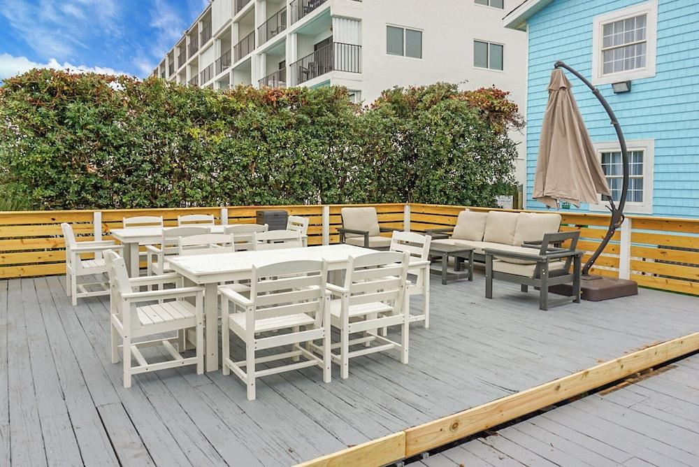 Boardwalk Inn photo 11