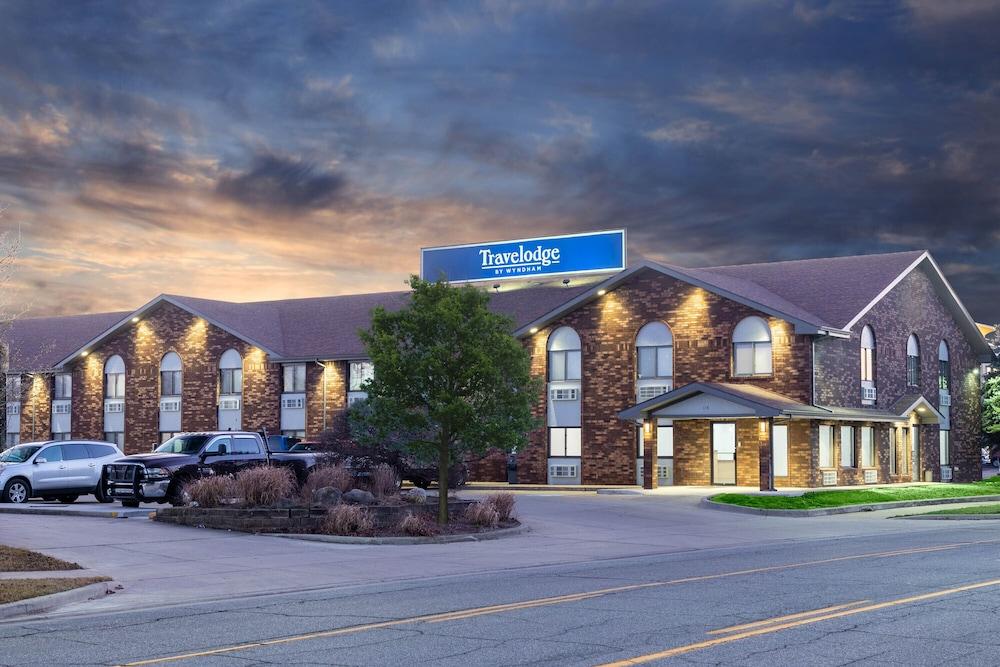 Travelodge by Wyndham Elkhart photo 33