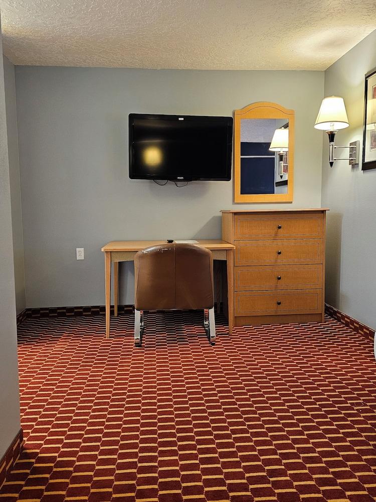 Executive Inn and Suites Extended Stay in Vernal photo 18