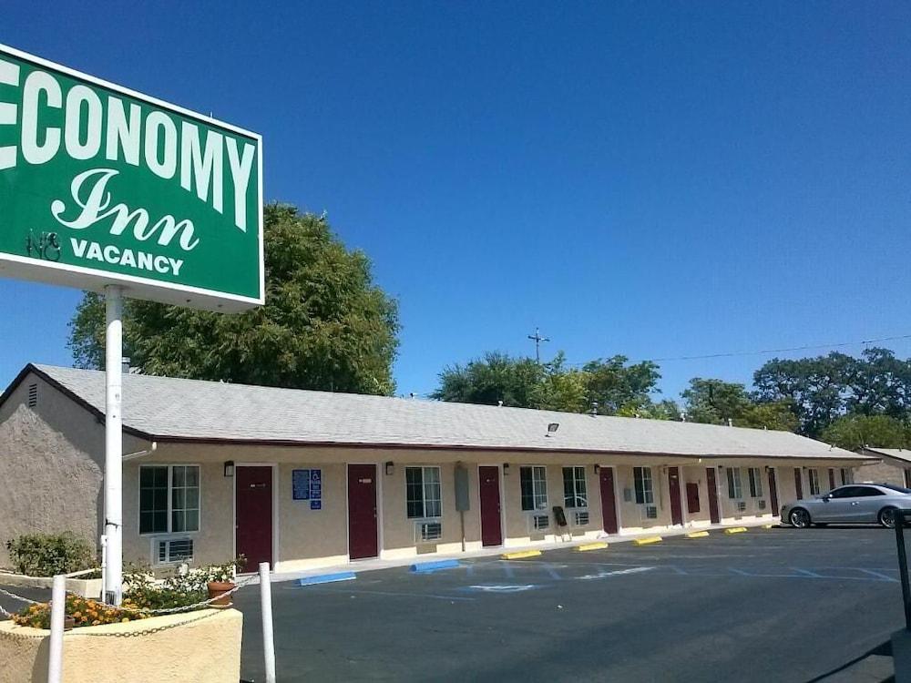 Economy Inn photo 41