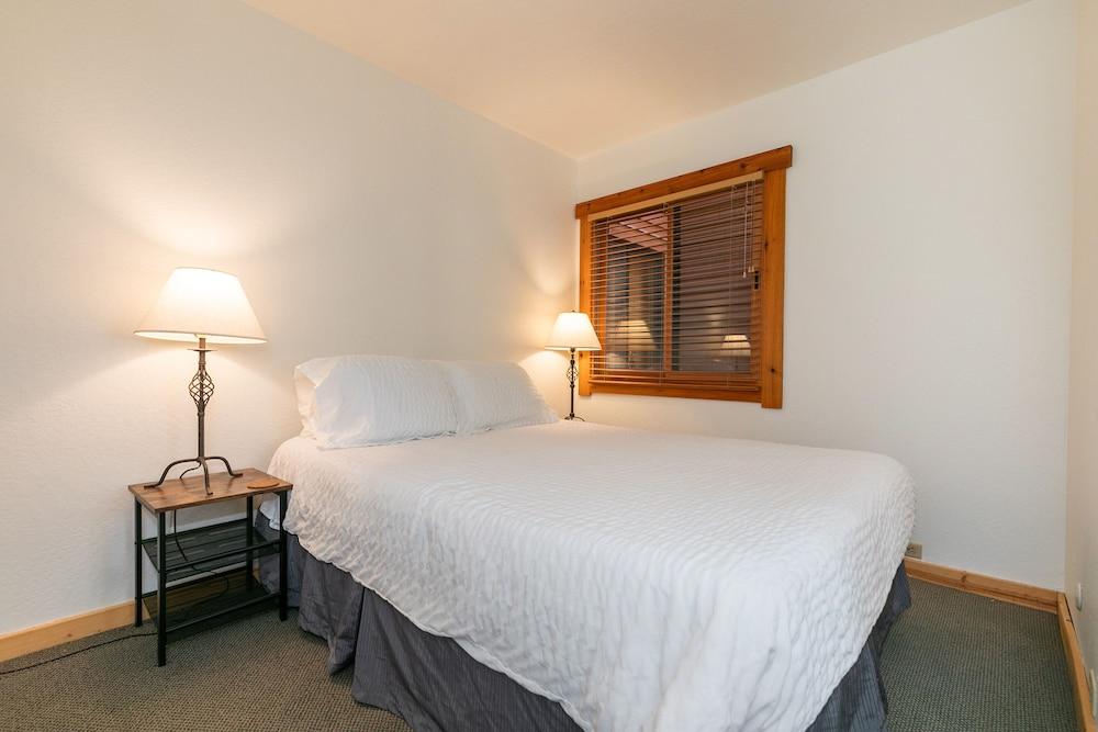 East West Hospitality Tahoe photo 11