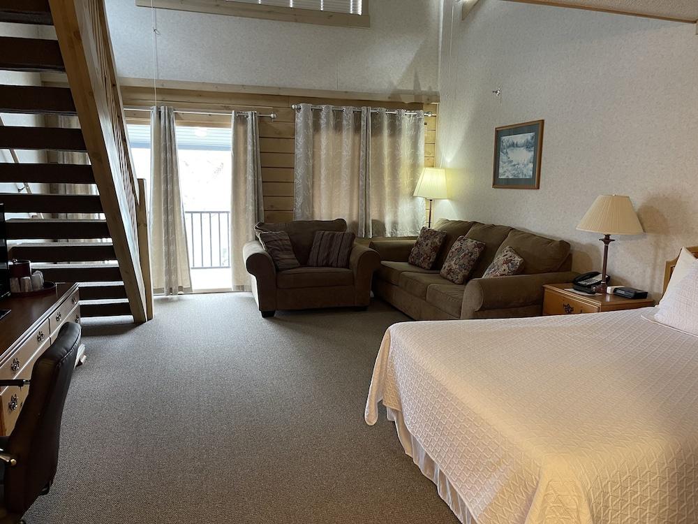 Paddle Wheel Inn photo 8