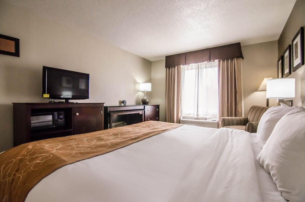 Quality Suites St. Joseph photo 24