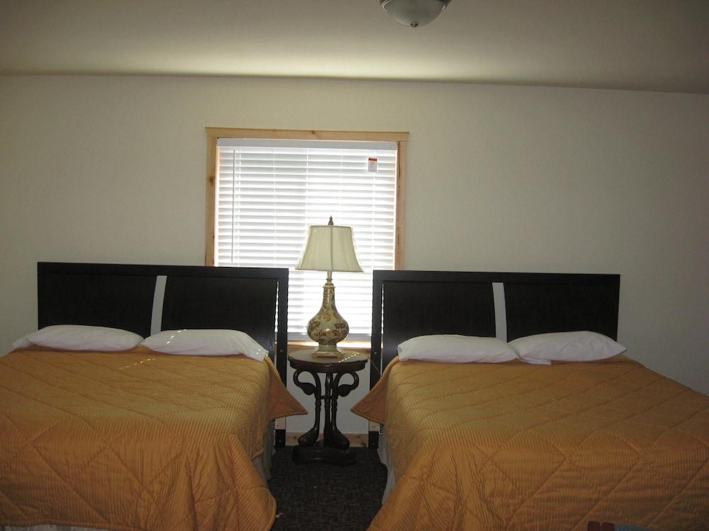 Masters Inn photo 21