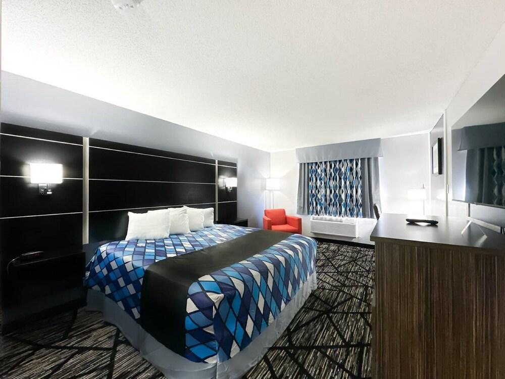 Blaine Town Inn & Suites photo 9