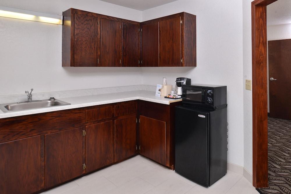 Holiday Inn Express & Suites Lonoke by IHG photo 12