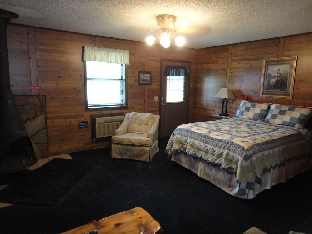 Brackenridge Lodge photo 11