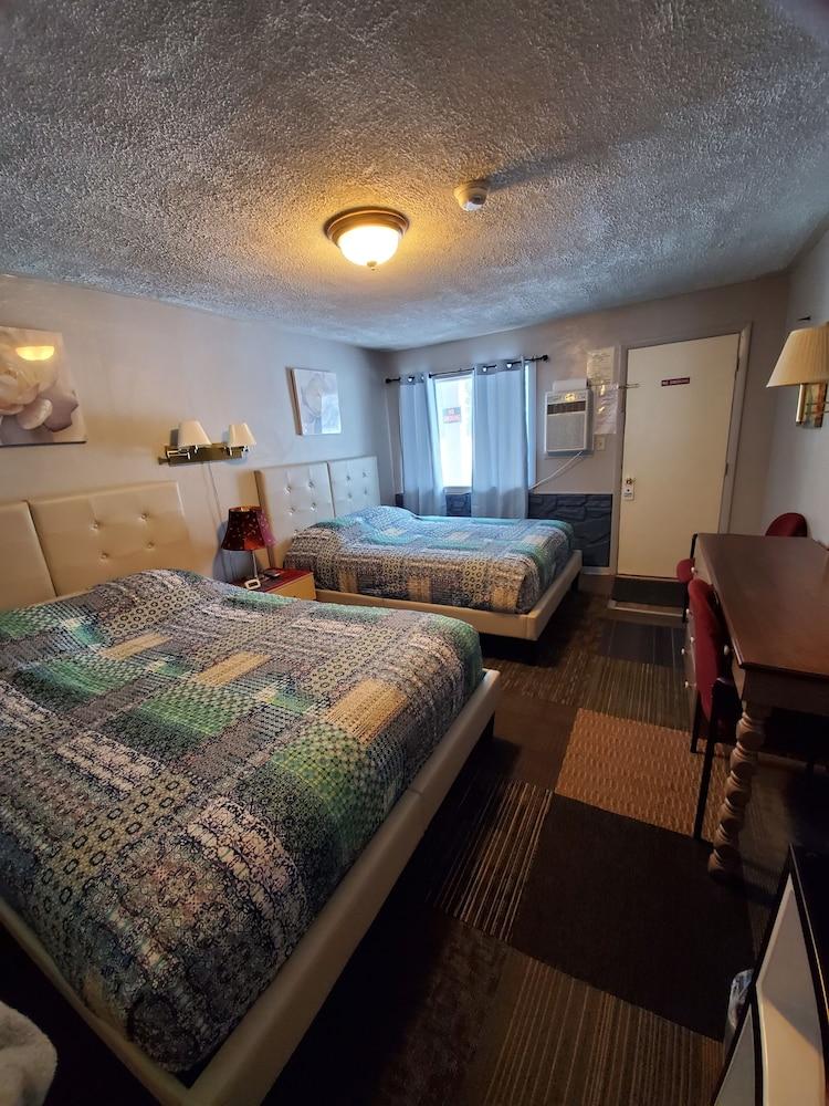 River Country Motor Lodge photo 5