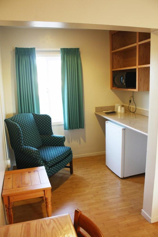Sunrise Inn Turlock photo 14