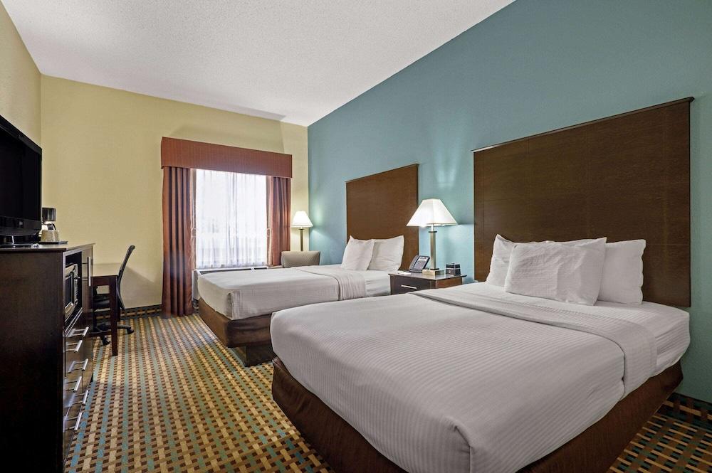 La Quinta Inn by Wyndham Columbia SE / Fort Jackson photo 9