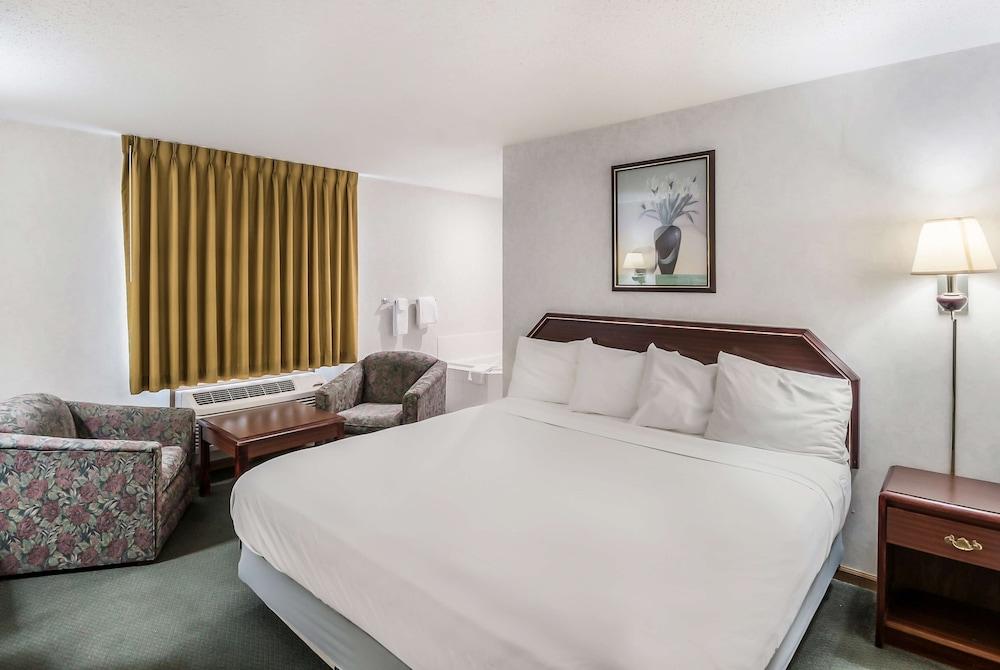 Americas Best Value Inn Wenona photo 23