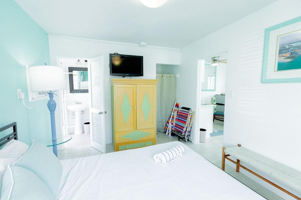 Cabanas of Treasure Island photo 31