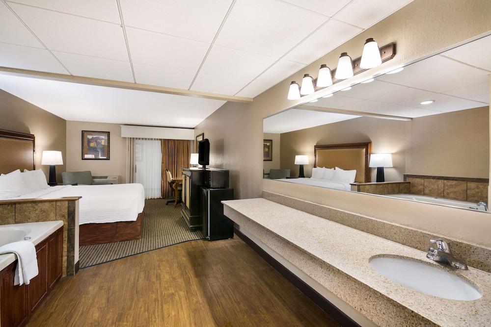 Revel Hotel Minot, SureStay Collection by Best Western photo 39