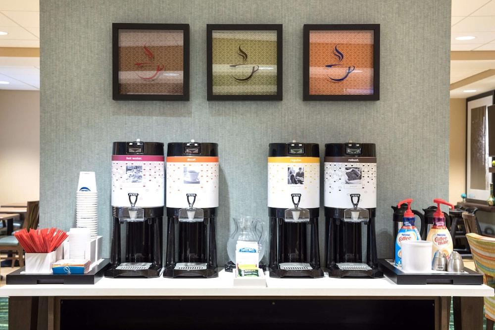 Hampton Inn Big Rapids photo 25