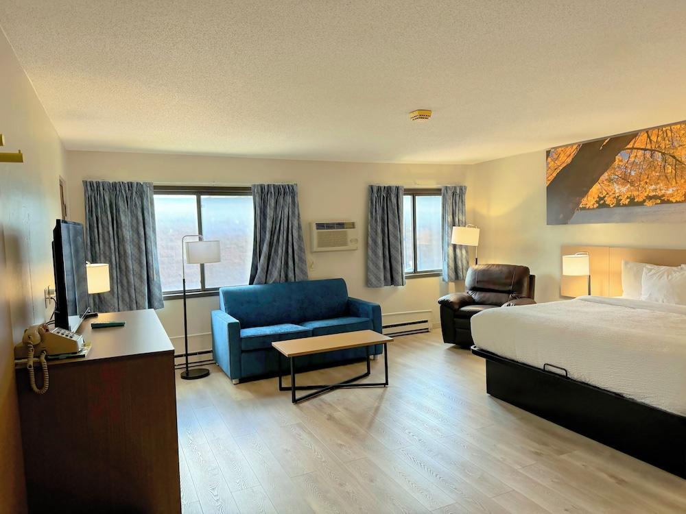 Days Inn by Wyndham Mason City photo 28