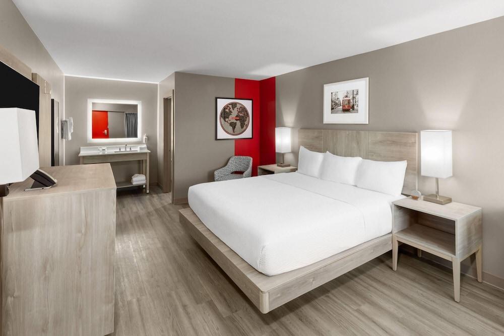 Ramada By Wyndham Kenner/New Orleans Airport South photo 9