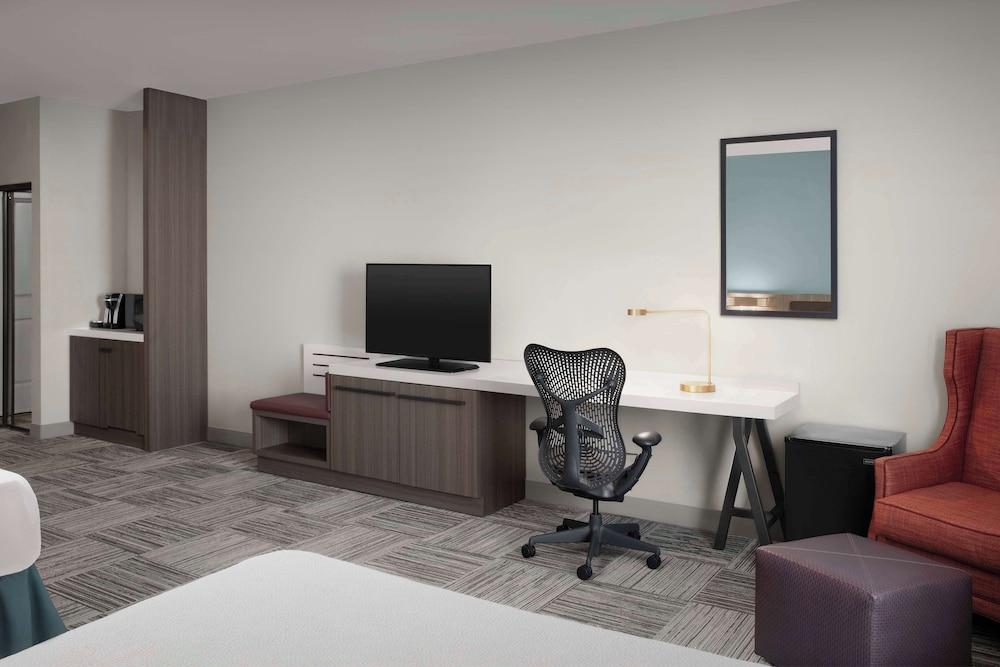 Hilton Garden Inn Granbury photo 48