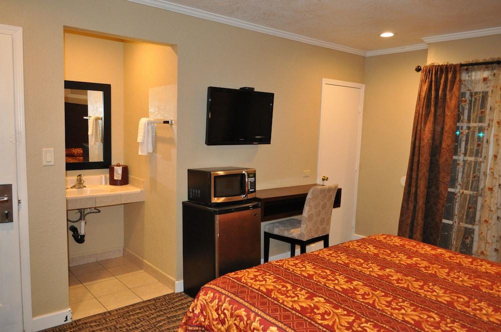 Santa Cruz Inn Riverside photo 7