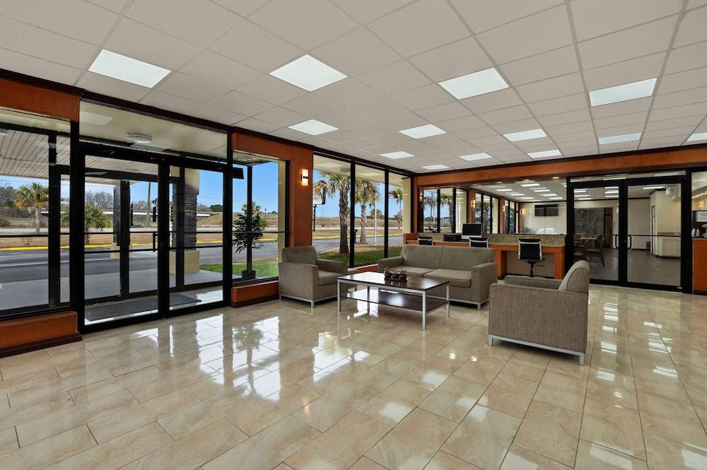 Econo Lodge Yemassee photo 7