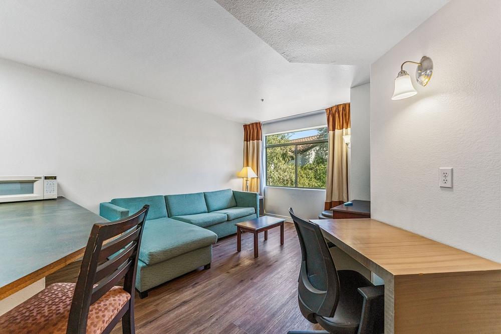 Metro Chandler Extended Stay photo 9