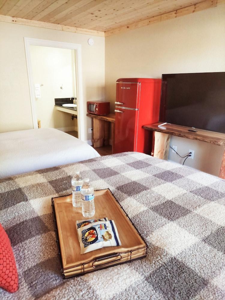 The Woodfords Inn photo 8