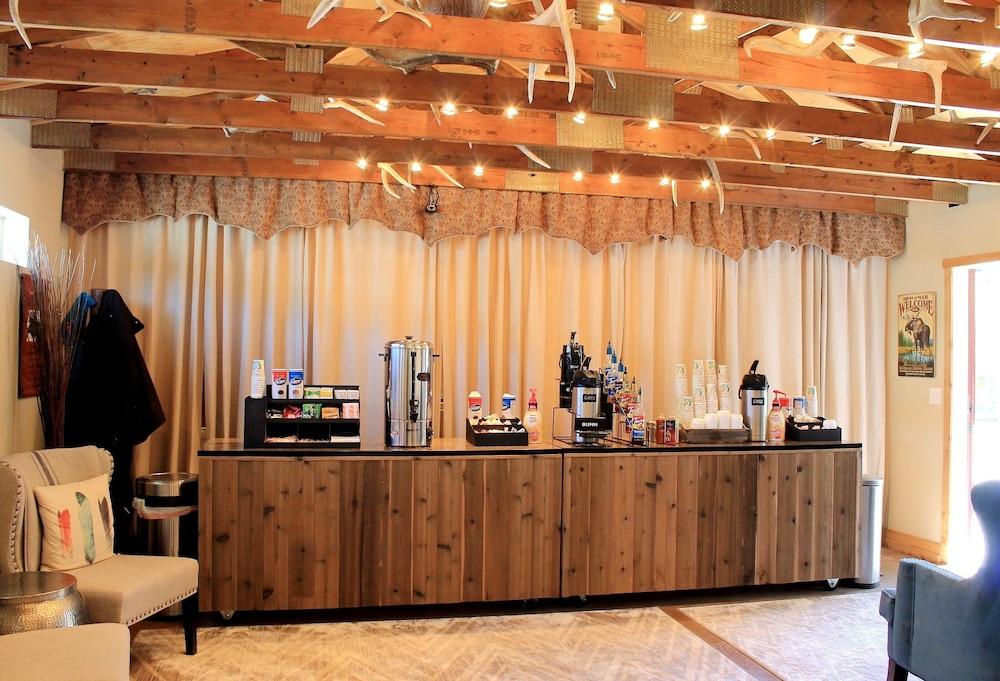 Moose Creek Inn photo 18