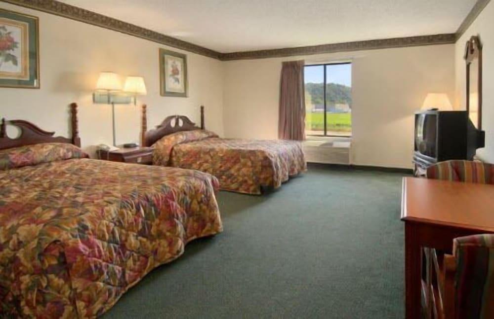 Days Inn by Wyndham Grayson photo 9