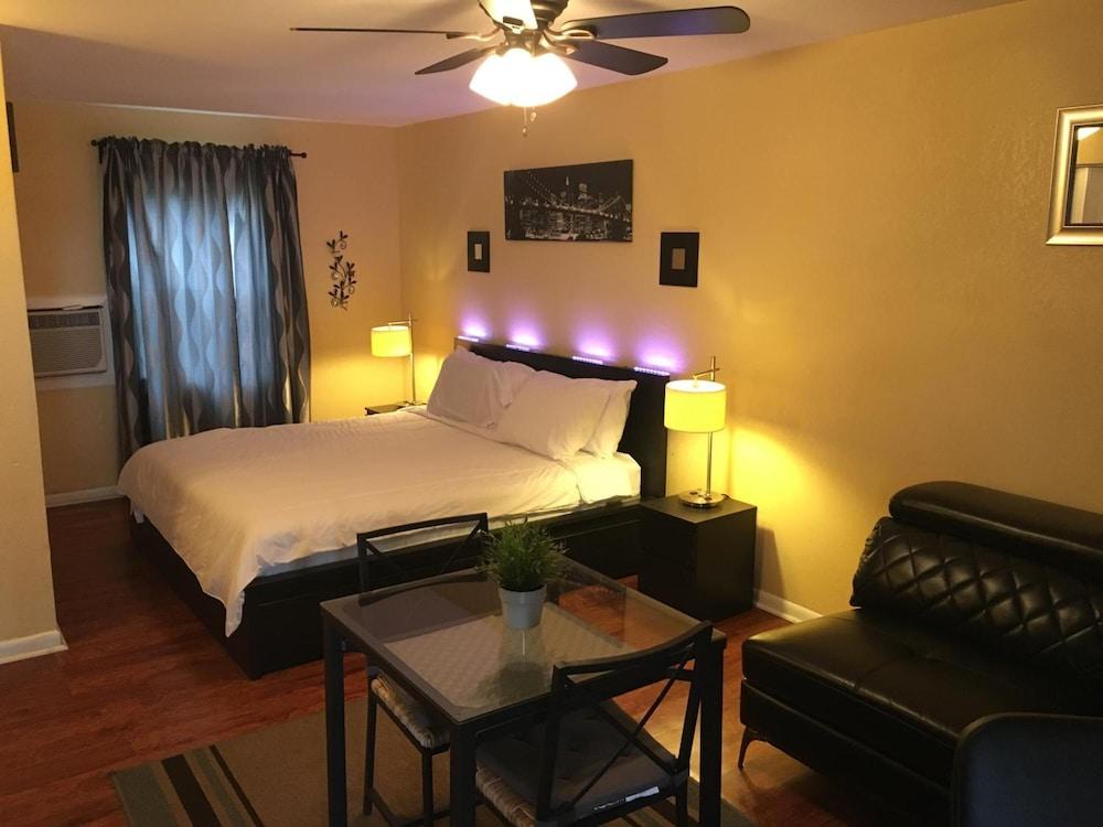Delux Inn Clearwater photo 8