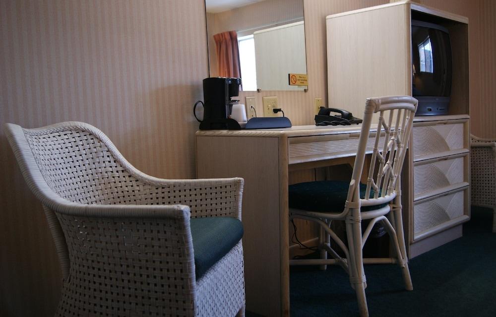 Meadow Court Inn photo 4