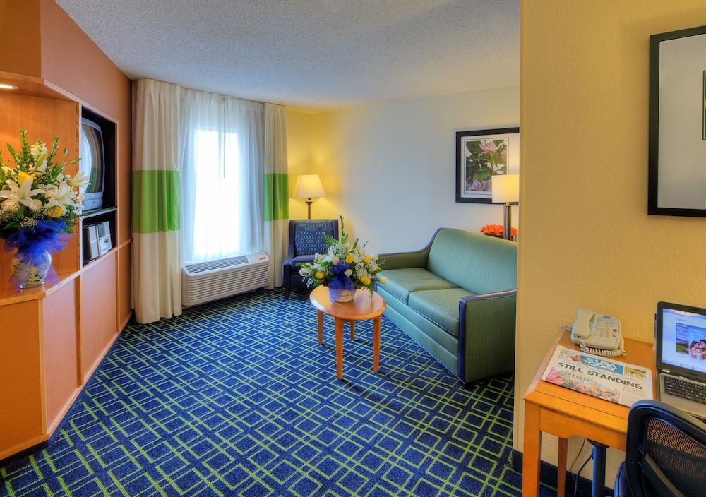 Fairfield Inn and Suites by Marriott Laredo photo 31