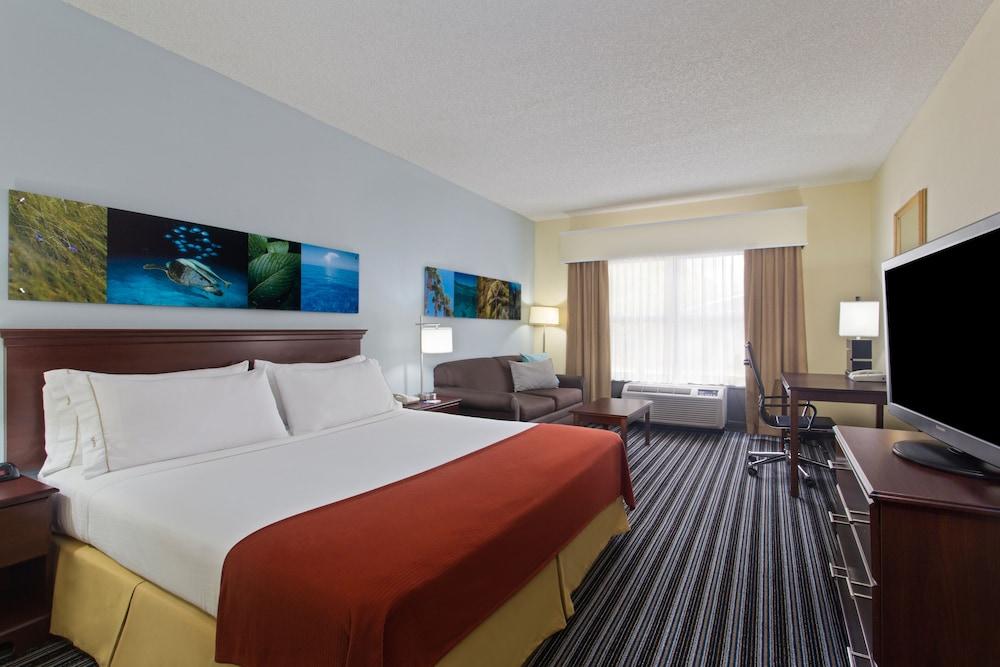 Holiday Inn Express Hotel & Suites Clearwater North-Dunedin by IHG photo 3