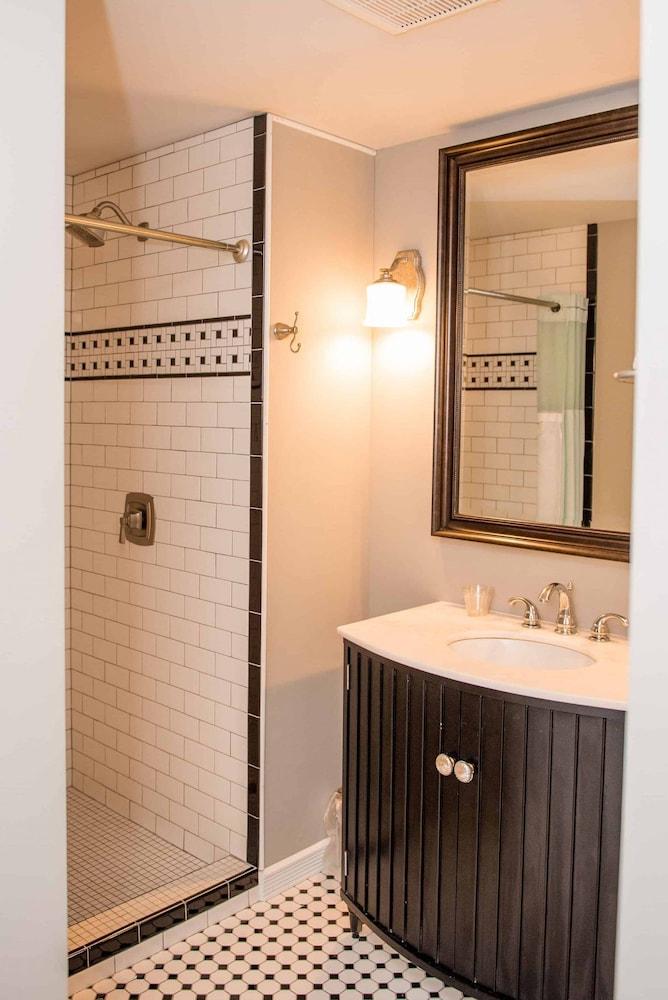 Springside Inn photo 16