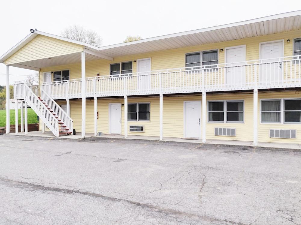 Countryside Inn photo 24