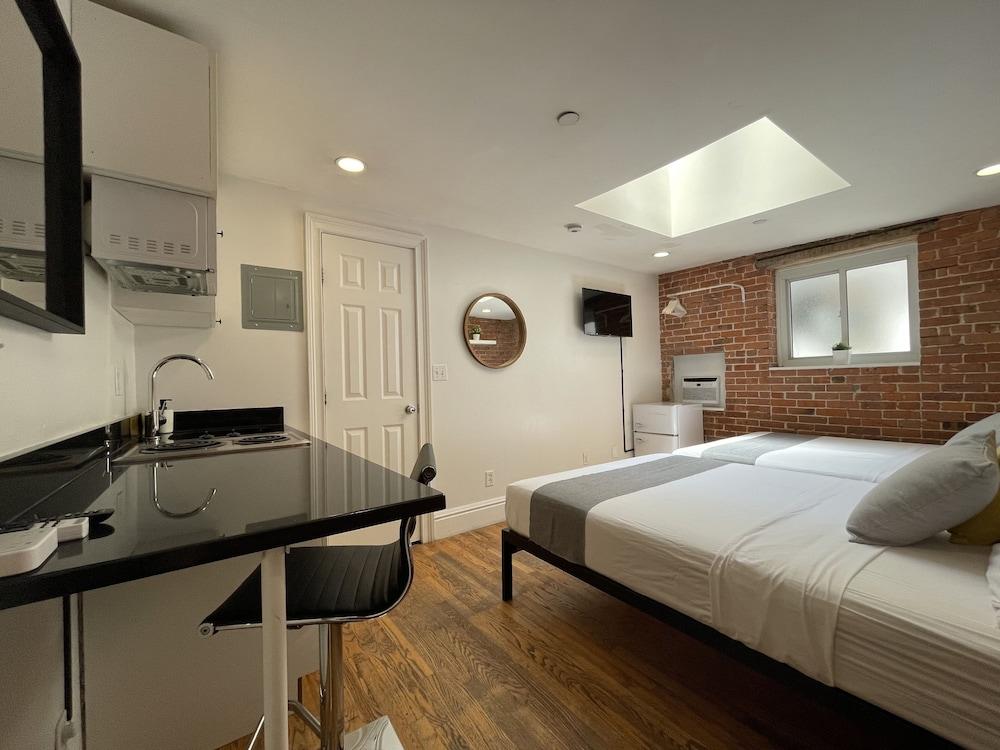 Hotel and the City-Midtown photo 46