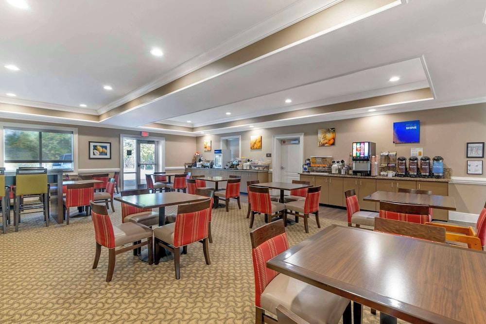 Comfort Inn & Suites Tifton photo 32