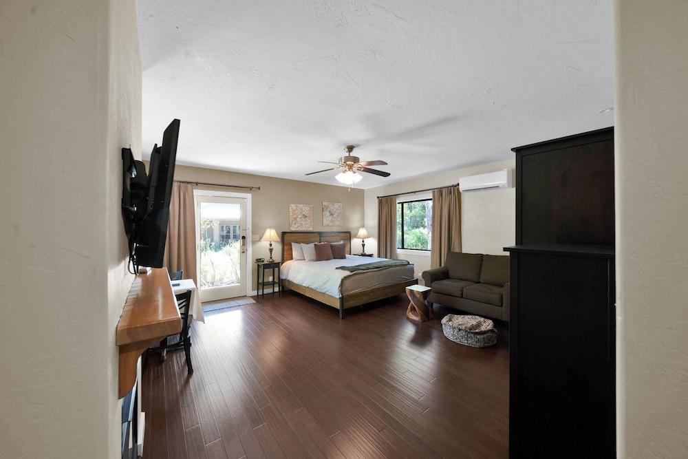 The Inn at Shasta Lake photo 55