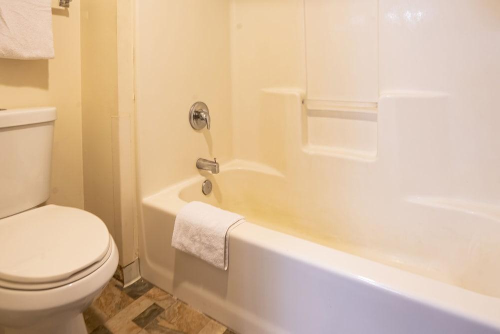 OYO Hotel Redwood Falls near Jackpot Casino photo 22