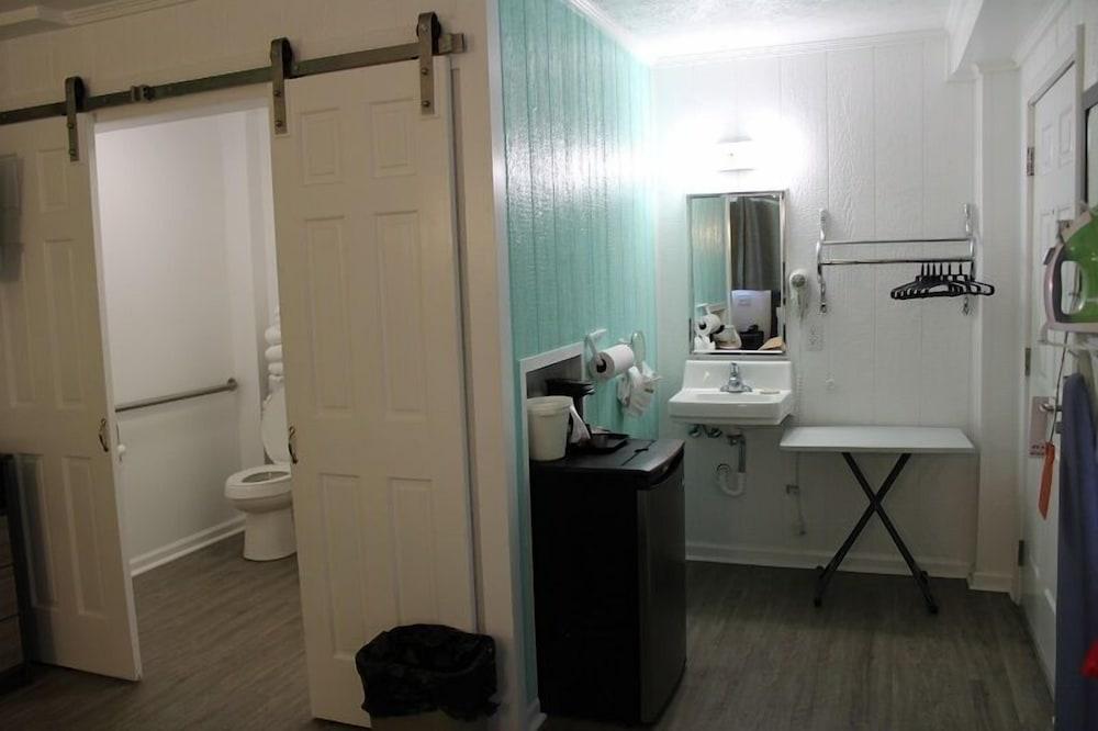 Ocean Crest Motel photo 21