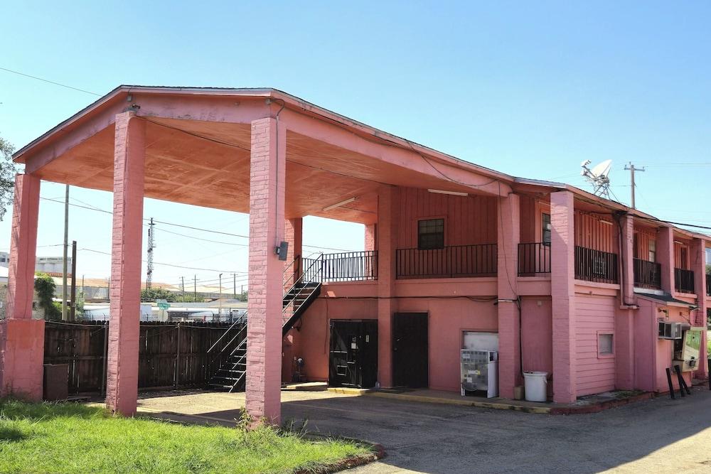 Way Side Inn by Hotel O Dallas near Fair Park Downtown photo 10