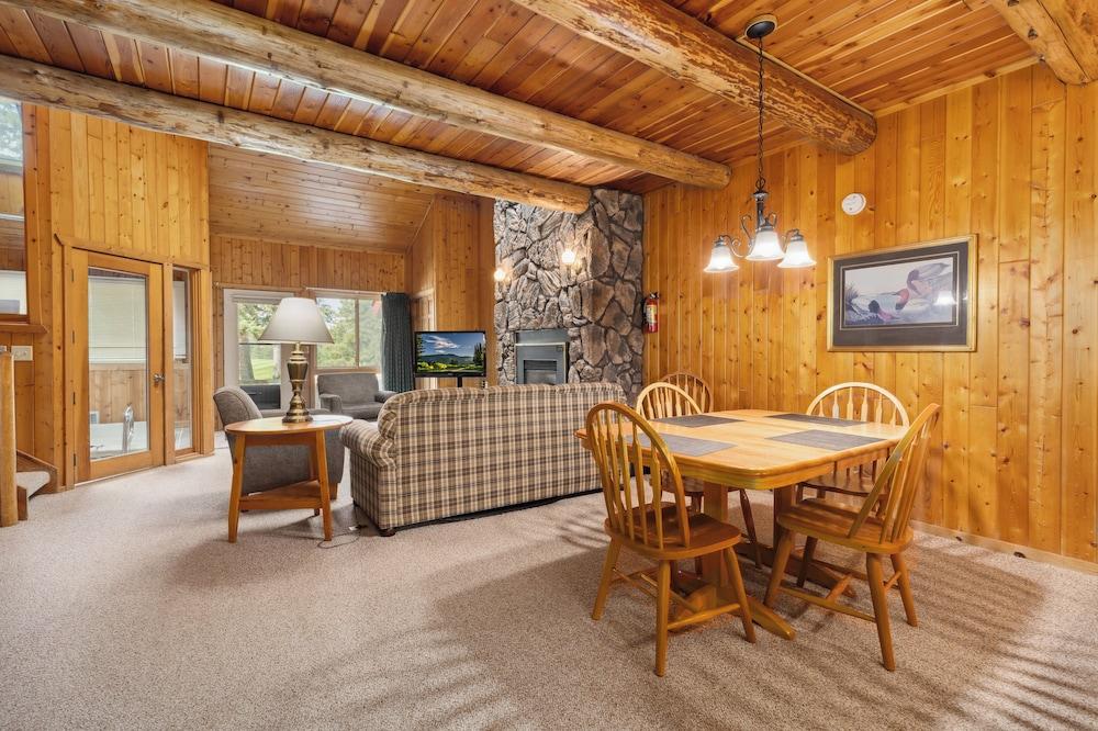 The Lodges at Breezy Point photo 86