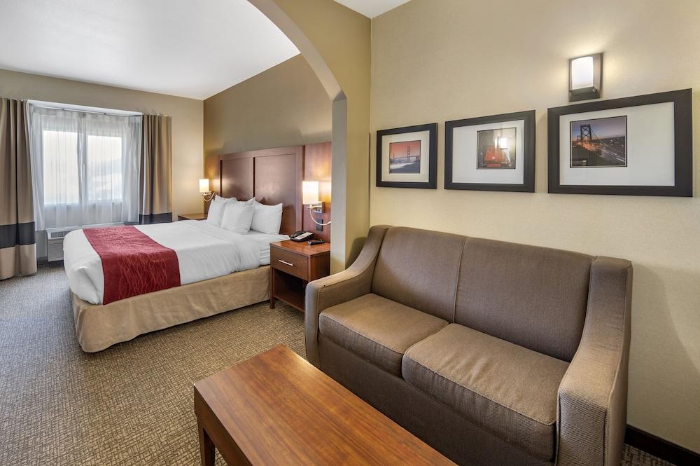 The Atrium Hotel photo 19