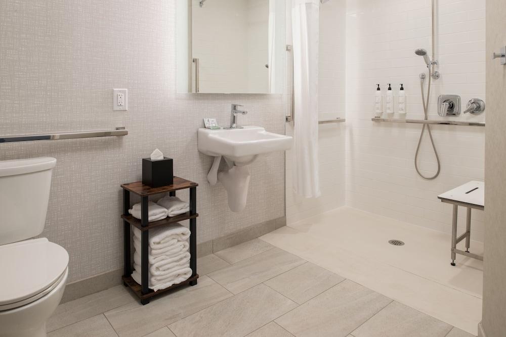 Fairfield Inn by Marriott Issaquah photo 11