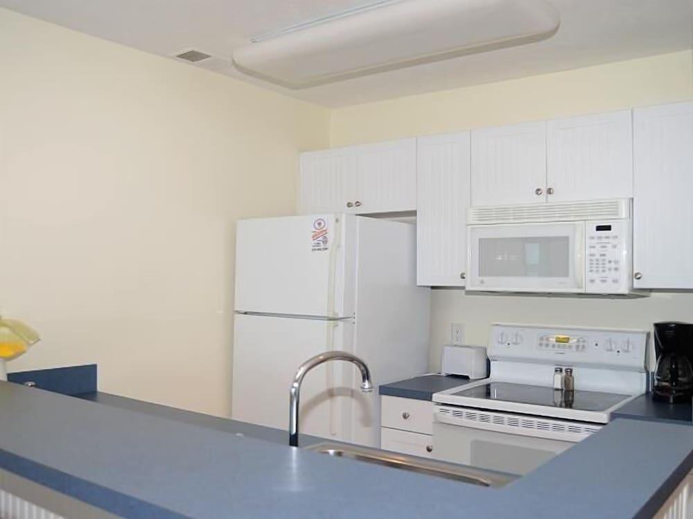 Beach Condominium Hotel photo 42